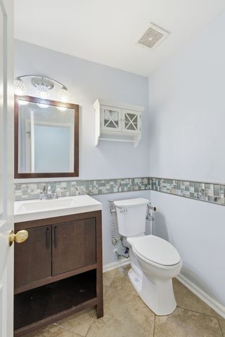 233 Briarcotes Cir, La Vergne, TN 37086