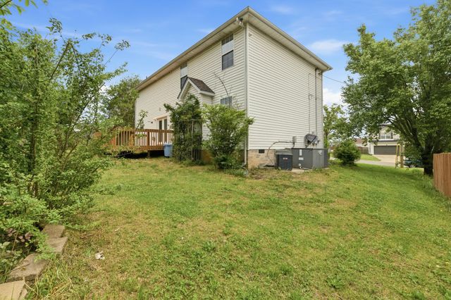 233 Briarcotes Cir, La Vergne, TN 37086