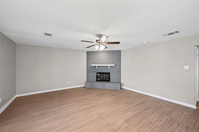 565 Park Center Boulevard, Saginaw, TX 76179