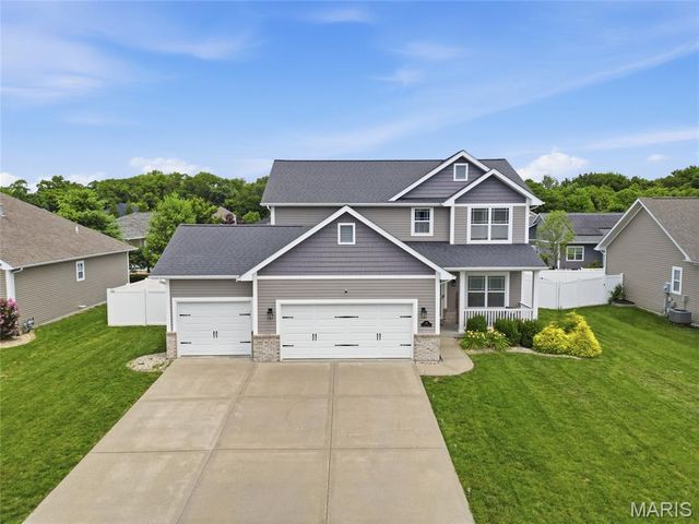 728 Longfellow Drive, O'fallon, IL 62269