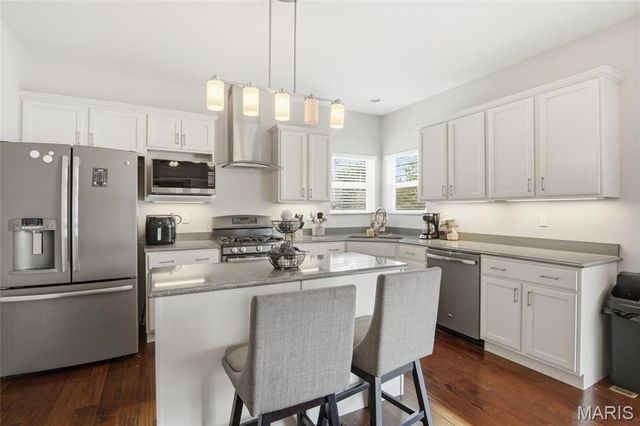 728 Longfellow Drive, O'fallon, IL 62269