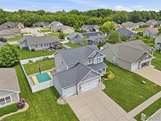 728 Longfellow Drive, O'fallon, IL 62269