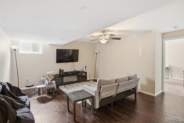 728 Longfellow Drive, O'fallon, IL 62269