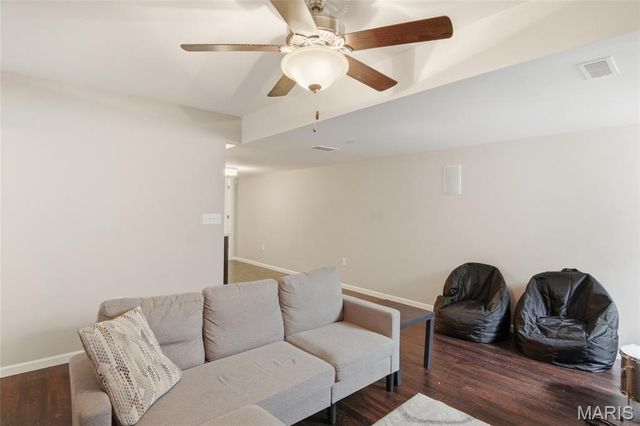 728 Longfellow Drive, O'fallon, IL 62269
