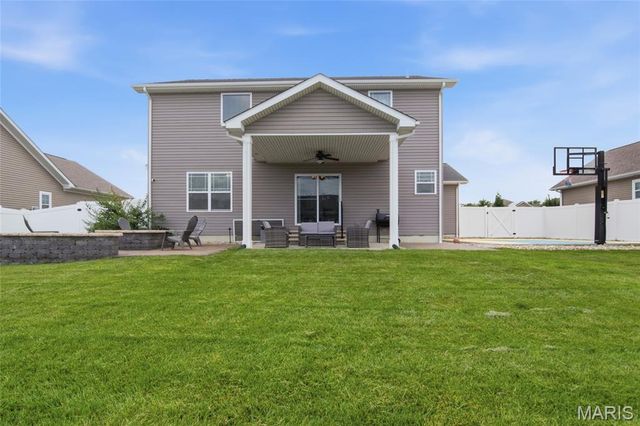 728 Longfellow Drive, O'fallon, IL 62269
