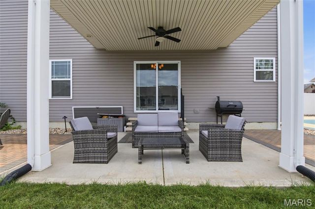 728 Longfellow Drive, O'fallon, IL 62269
