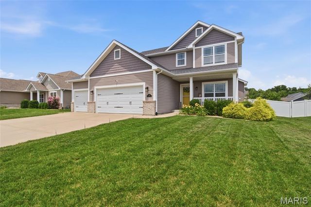 728 Longfellow Drive, O'fallon, IL 62269
