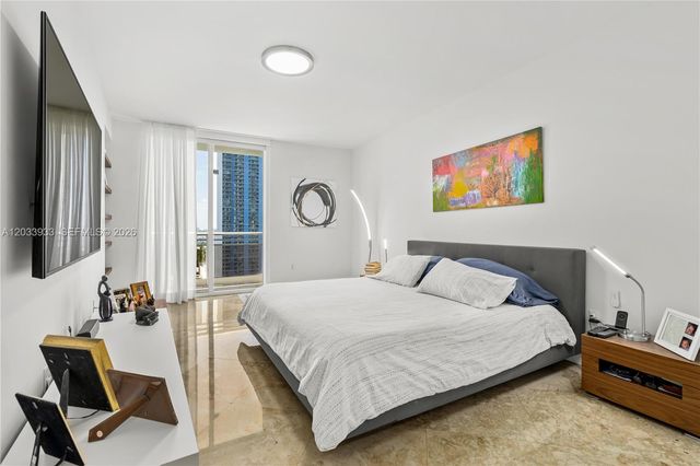 901 BRICKELL KEY BL 2206, Miami, FL 33131