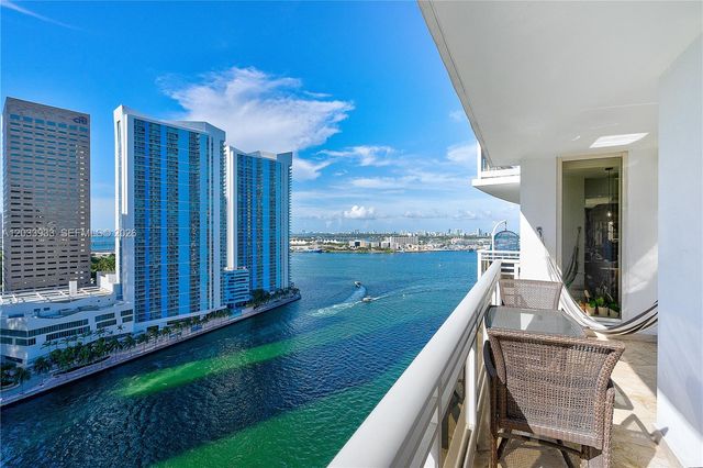 901 BRICKELL KEY BL 2206, Miami, FL 33131