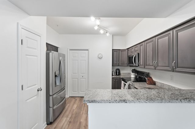 700 Daniel Ellis Drive 8207, Charleston, SC 29412