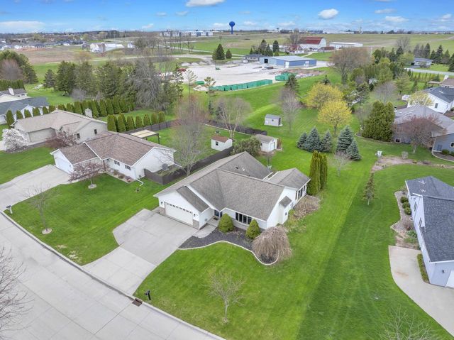 4916 White Fox DRIVE, Sheboygan, WI 53081