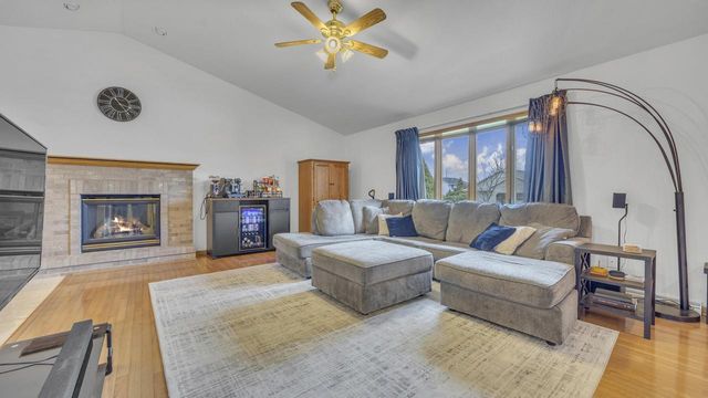 4916 White Fox DRIVE, Sheboygan, WI 53081