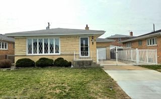 8517 W CARMEN Avenue, Chicago, IL 60656