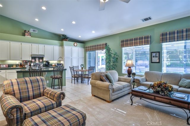 930 Mccall, Corona, CA 92881