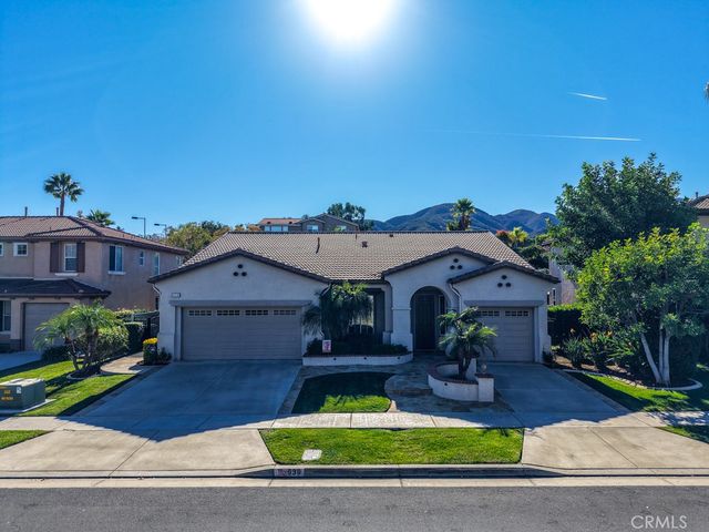 930 Mccall, Corona, CA 92881