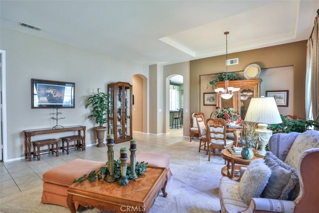 930 Mccall, Corona, CA 92881