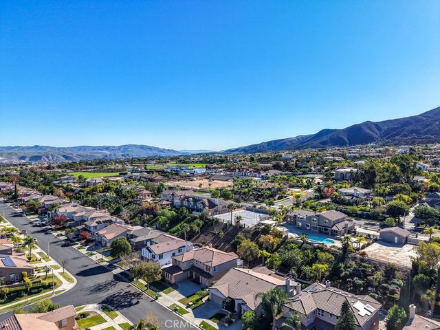 930 Mccall, Corona, CA 92881