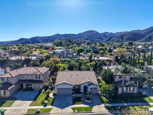930 Mccall, Corona, CA 92881