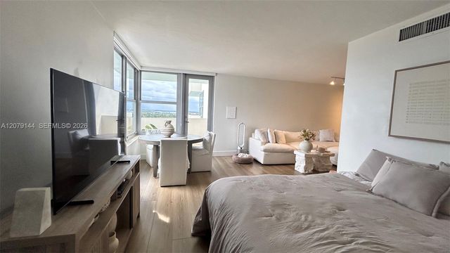 2899 Collins Avenue 1714, Miami Beach, FL 33140