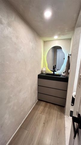 2899 Collins Avenue 1714, Miami Beach, FL 33140