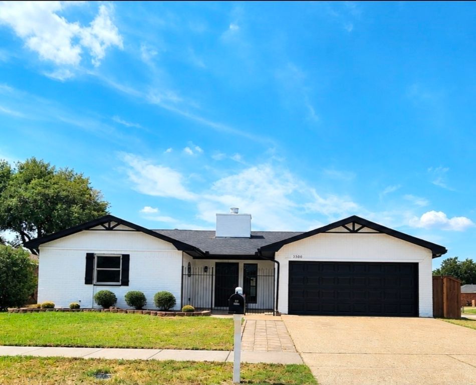 5300 Queenlily Court, Arlington, TX 76018 — photo 2