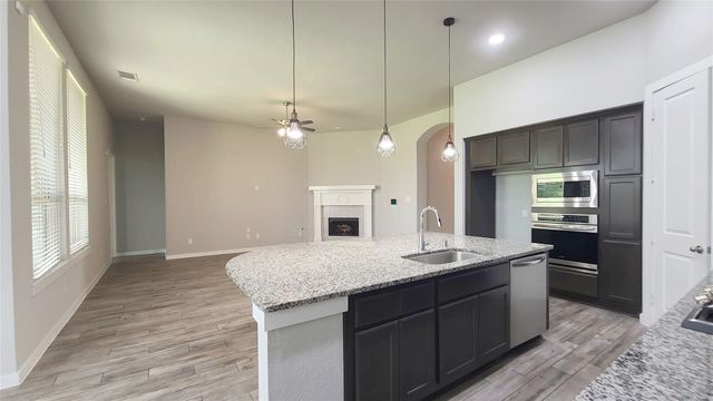 2003 Blackhawk Ridge Lane, Manvel, TX 77578
