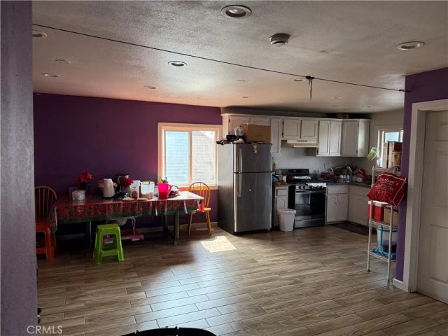822 W 60th, Los Angeles, CA 90044