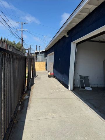 822 W 60th, Los Angeles, CA 90044