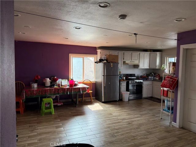 822 W 60th, Los Angeles, CA 90044