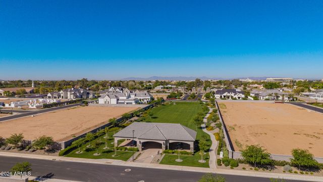 2595 E BLUE SAGE Road 101A, Gilbert, AZ 85297