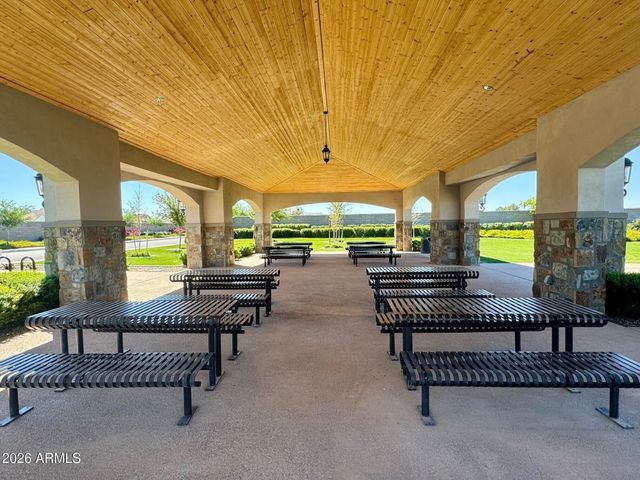 2595 E BLUE SAGE Road 101A, Gilbert, AZ 85297