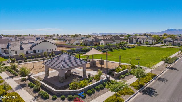 2595 E BLUE SAGE Road 101A, Gilbert, AZ 85297
