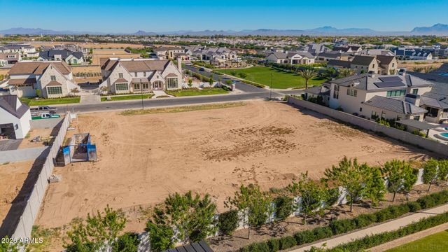 2595 E BLUE SAGE Road 101A, Gilbert, AZ 85297