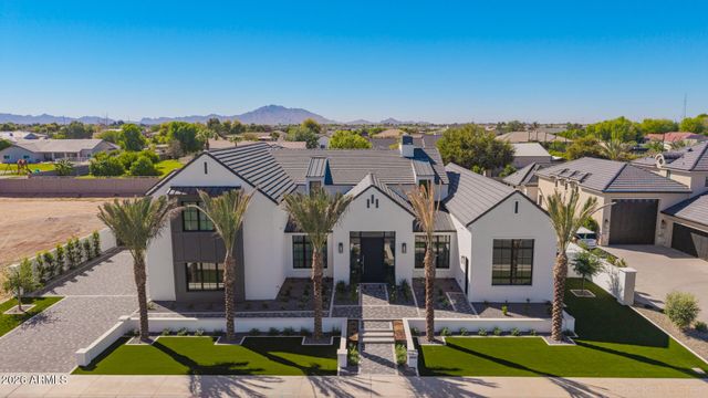 2595 E BLUE SAGE Road 101A, Gilbert, AZ 85297