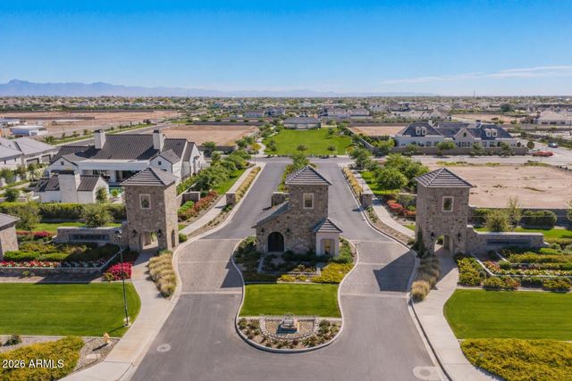 2595 E BLUE SAGE Road 101A, Gilbert, AZ 85297