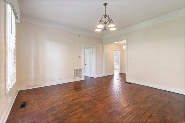 1800 W Short 17th Street, North Little Rock, AR 72114