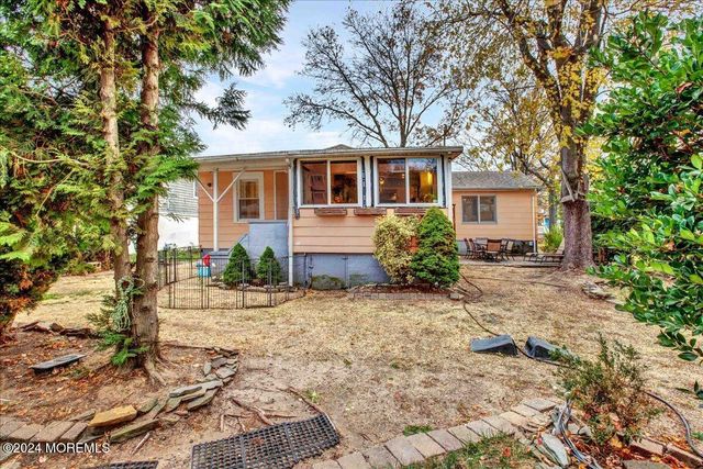 17 Meadowbrook Avenue, Rumson, NJ 07760
