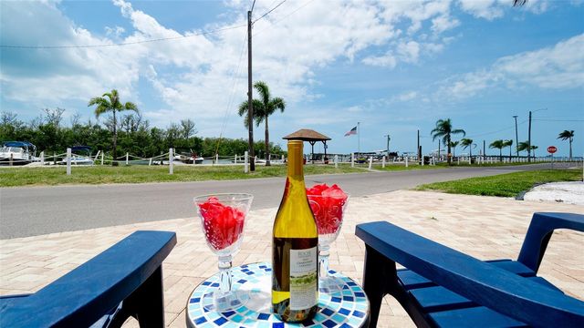 1 4TH STREET, Bradenton, FL 34210