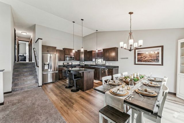 408 Bluebird Drive NW, Isanti, MN 55040