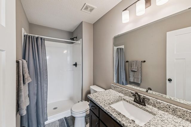 408 Bluebird Drive NW, Isanti, MN 55040