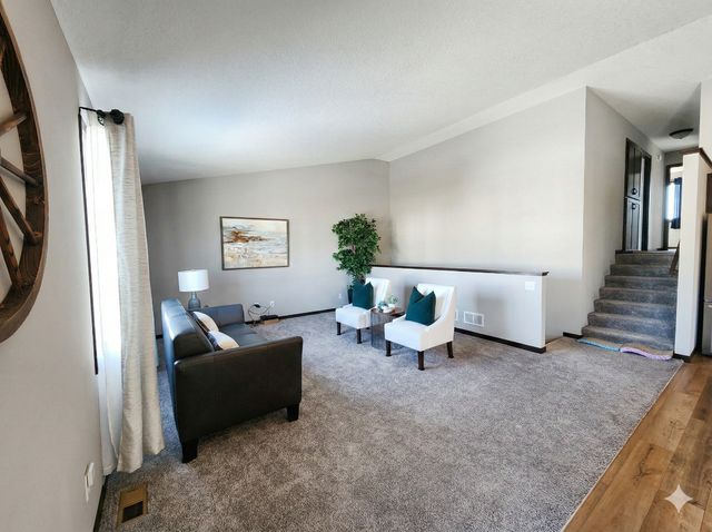 408 Bluebird Drive NW, Isanti, MN 55040