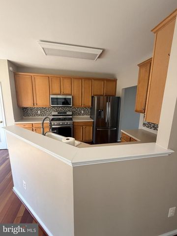 25834 KIRKWOOD SQ, Chantilly, VA 20152