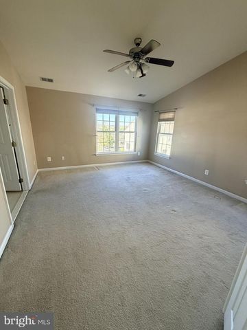 25834 KIRKWOOD SQ, Chantilly, VA 20152