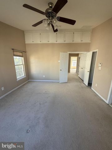 25834 KIRKWOOD SQ, Chantilly, VA 20152