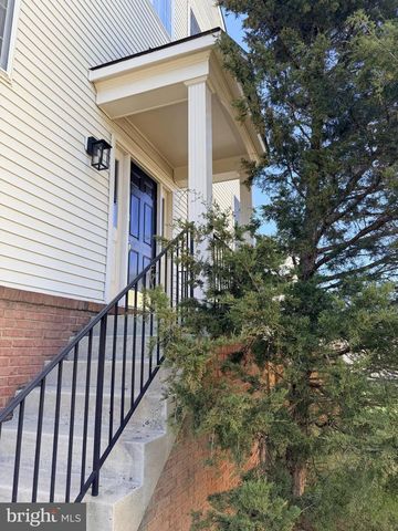 25834 KIRKWOOD SQ, Chantilly, VA 20152