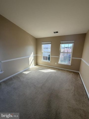 25834 KIRKWOOD SQ, Chantilly, VA 20152