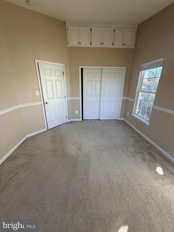 25834 KIRKWOOD SQ, Chantilly, VA 20152