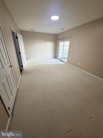 25834 KIRKWOOD SQ, Chantilly, VA 20152