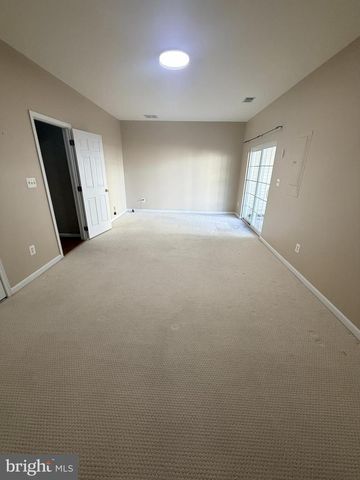 25834 KIRKWOOD SQ, Chantilly, VA 20152