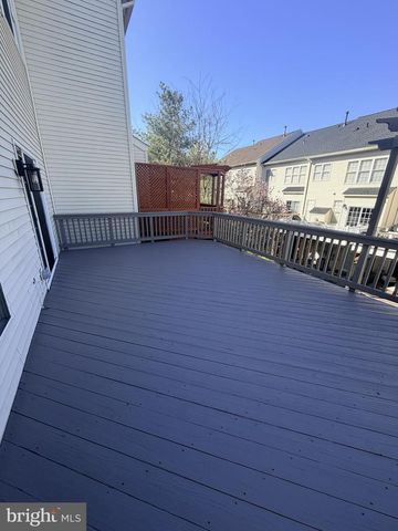 25834 KIRKWOOD SQ, Chantilly, VA 20152